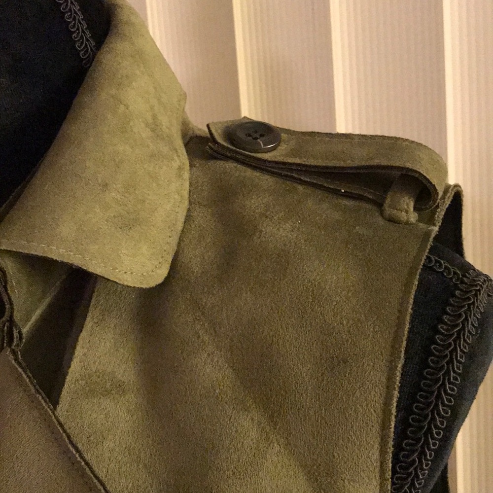 Suede like bebe olive green vest, shaket or dress size medium - Picture 3 of 5